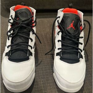 Gently used Air Jordans size 7Y